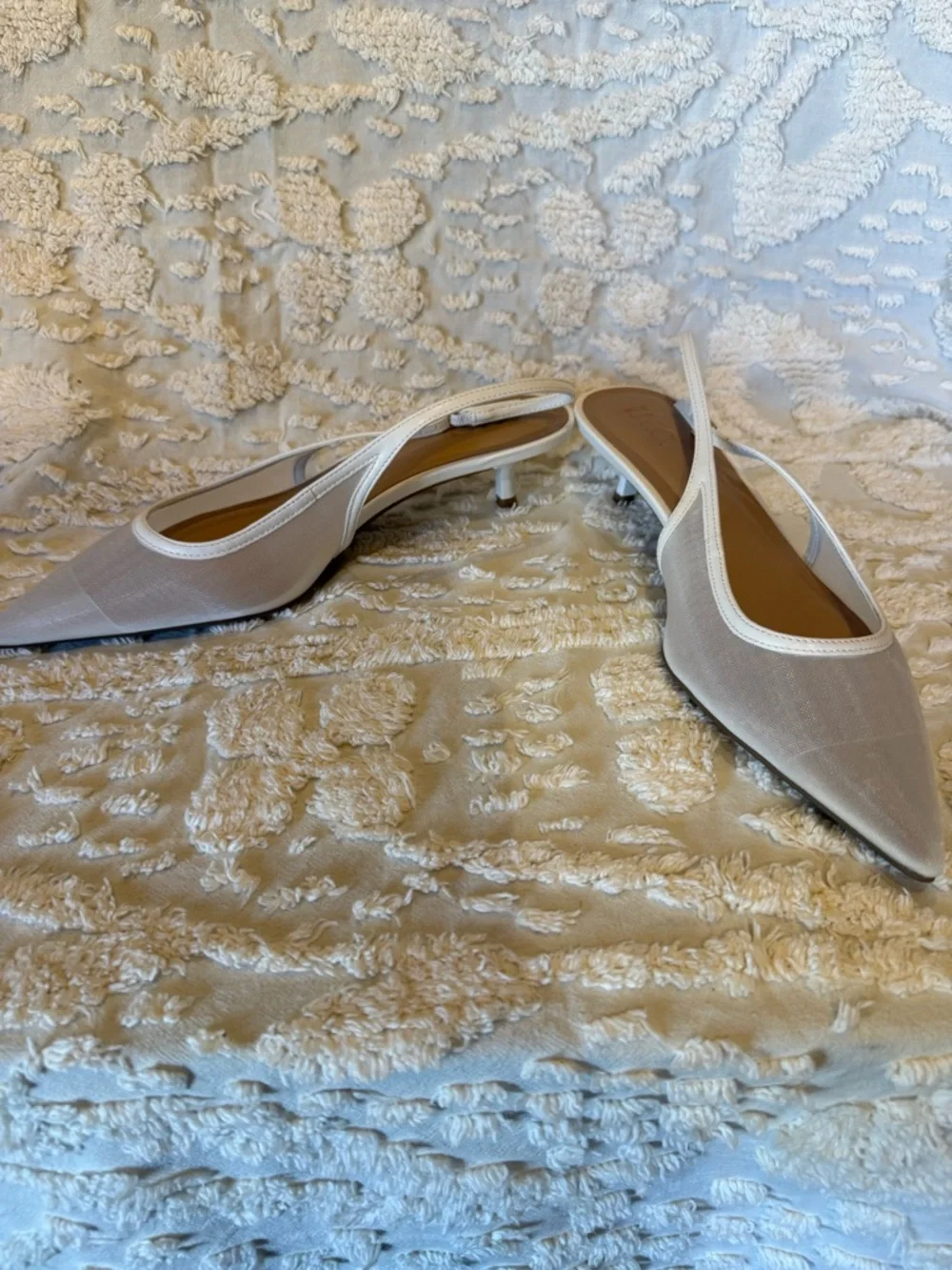 Women’s Pointed Slingback Flats in white#615